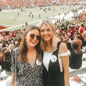 Meet your Posher, Abby